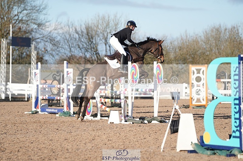 251130-132118-01229 - Cls 15 - 17 Children on Horses