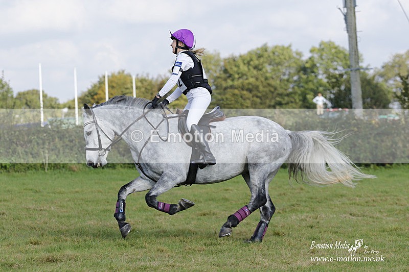  WWHT 171021 3507 - Intermediate Pairs (0.90m)  17/10/21