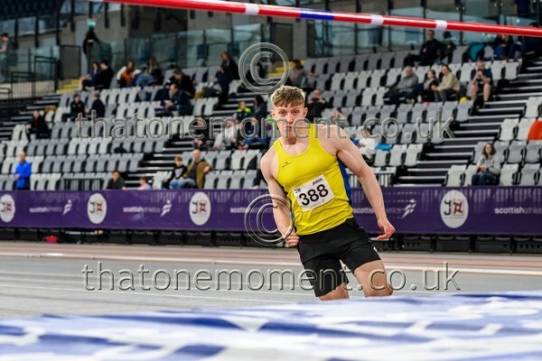 AgeInd25SAT-918717 - Field Male