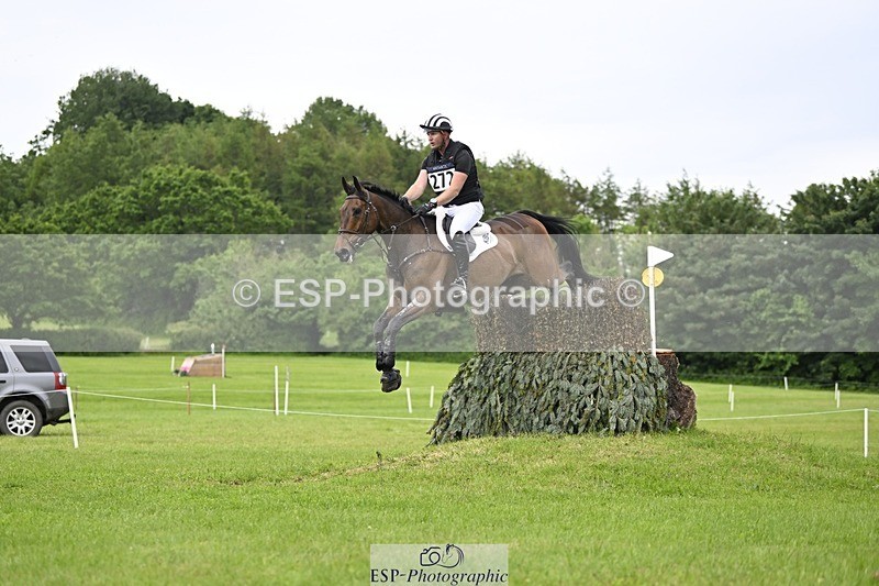240525-172322-18593 - 272-PRIORSPARK_ROYAL_RIFF-RAFF-Jesse_Campbell