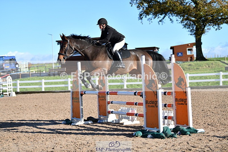 231110A-134646-00662 - Cls 5 Newcomers & 1.10m Open