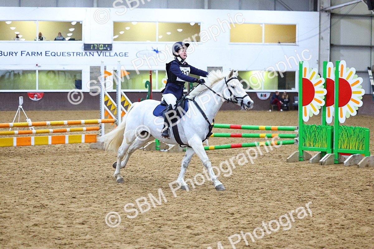 SBM_001716 - Class 4 - Festive Fences - 70cm