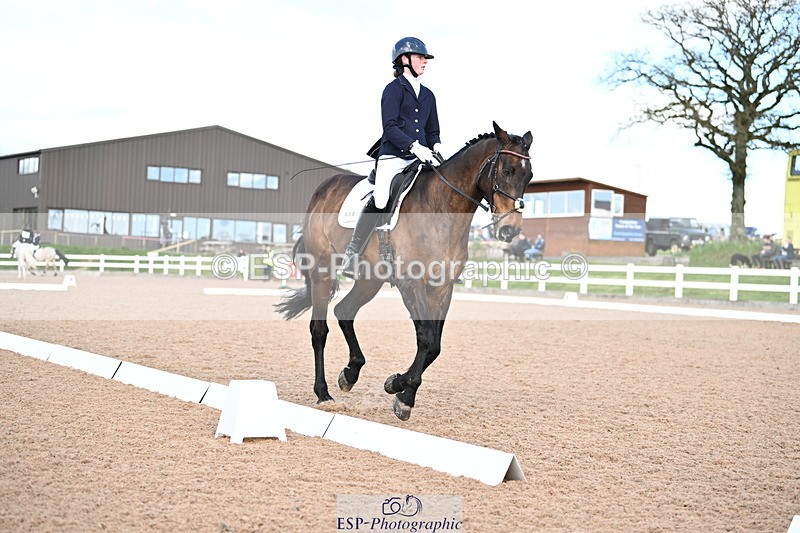 240324A-133226-03679 - Novice 27, 12.30 to 13.50