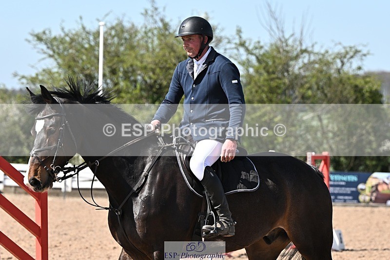 250409-122847-00524 - Snr 1.05m Open