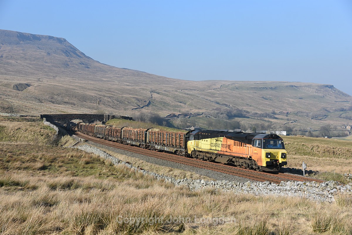 JL - 27.2.19 70804 6J37 Carlisle - Chirk, Ais Gill - Ais Gill (road bridge southbound)