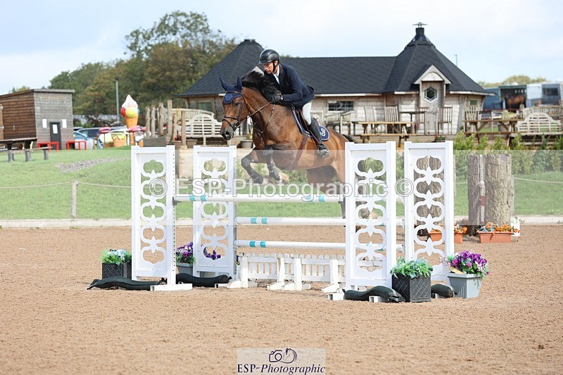 250911-120722-01335 - Cls 3 Snr Foxhunter