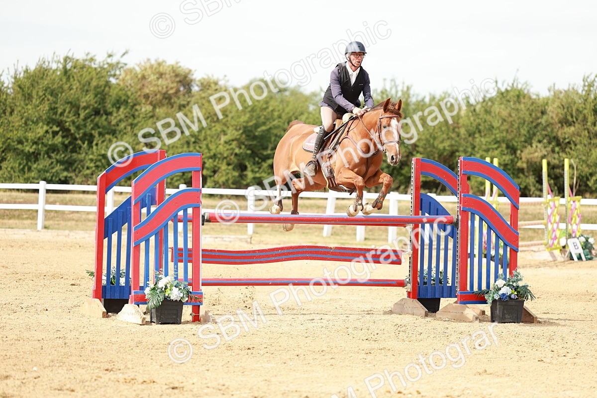 SBM_008227 - Class 4 - Senior Foxhunter - 1.20m Open
