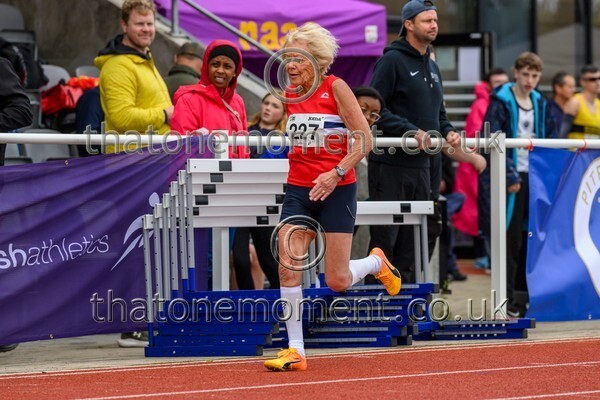 ComMast25-919253 - Track Female Set One