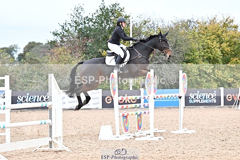 251015-132528-00567 - Cls 4 Newcomers and 1.10m Open