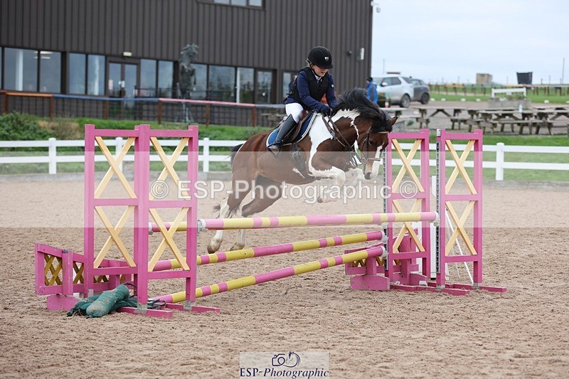 241116X-100726-00738 - Cls 08 Pony Winter Nov Champs