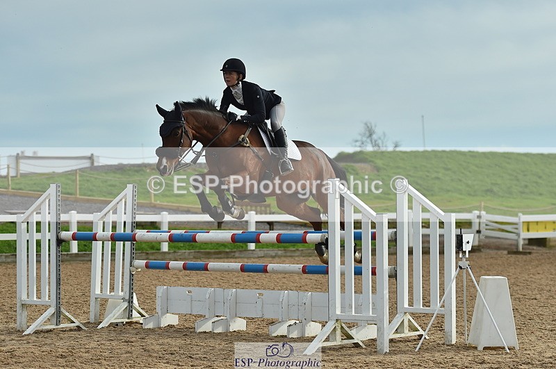 231111A-124654-01958 - Cls 12 Newcomers & 1.10m Open