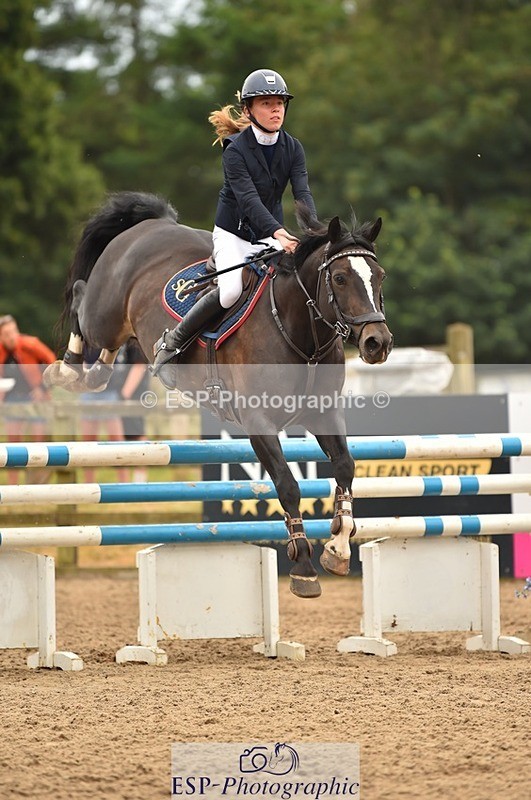 230618-134230-12768 - Cls 25 Pony Foxhunter & 1.10m Open