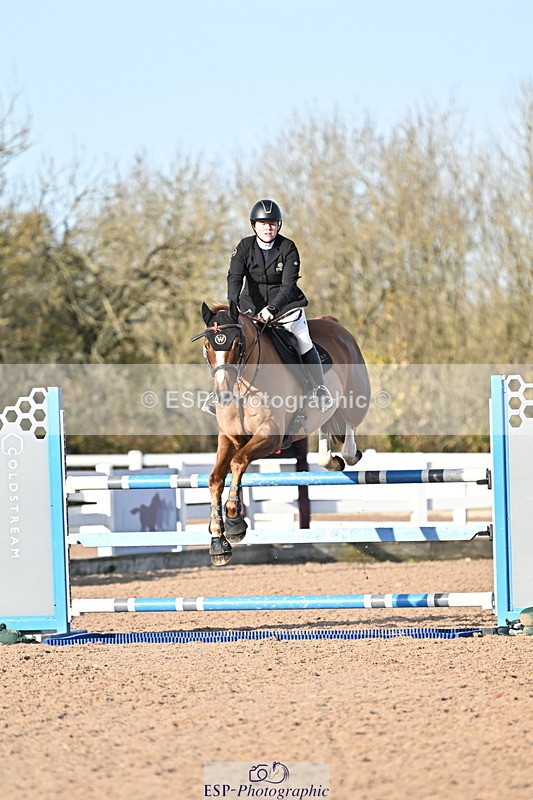 241113A-135218-00739 - Cls 05A&B Snr Fox & 1.20m Open