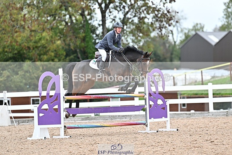 251015-140019-00685 - Cls 4 Newcomers and 1.10m Open