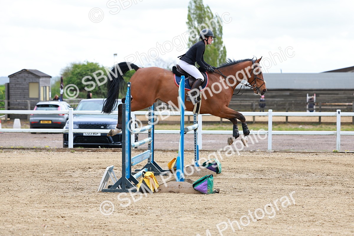 SBM_002283 - Class 10 - Senior Newcomers - 1.10m