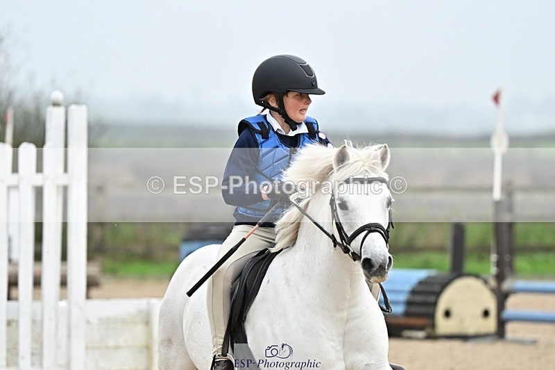 241110-095902-00145 - 40cm Showjumping