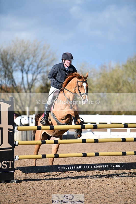231110A-145319-00915 - Cls 6 Foxhunter & 1.20m Open
