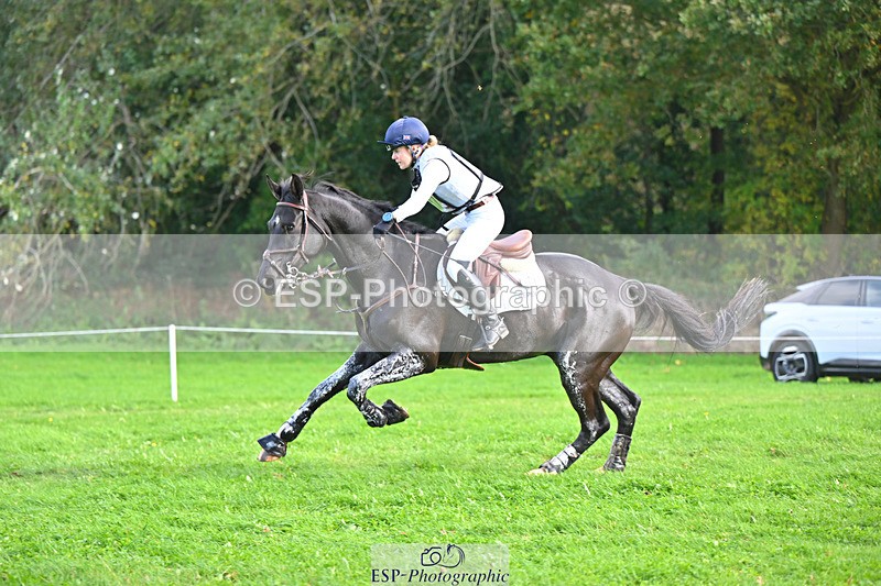 241025-130127-08361 - 132-Mollie.Summerland-MOJO