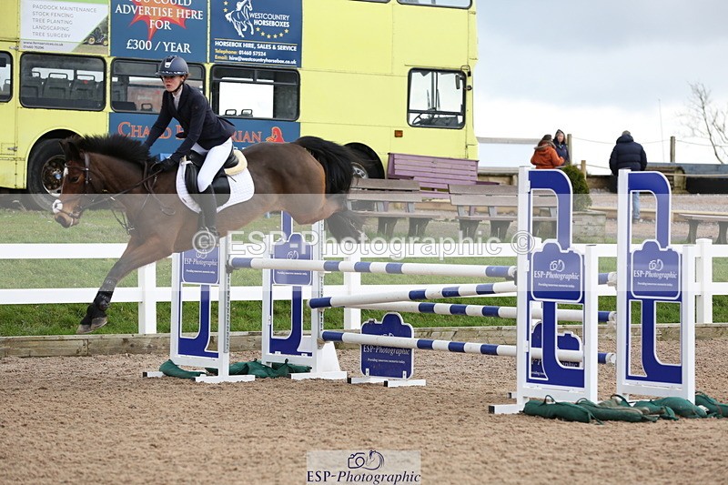 240211A-122403-02671 - Cls 6 Pony Foxhunter & 1.10m Open