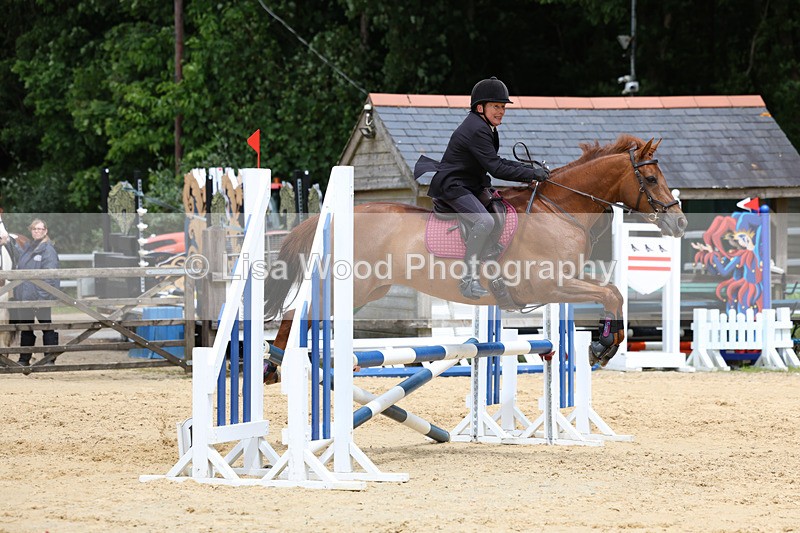 3E7A5009 - Class 9: 80cm Senior