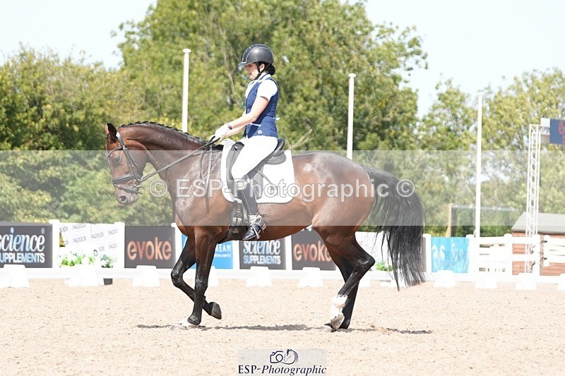 250817-125840-09522 - 052-Marcela.PomphreyLinkeltje.DE.J