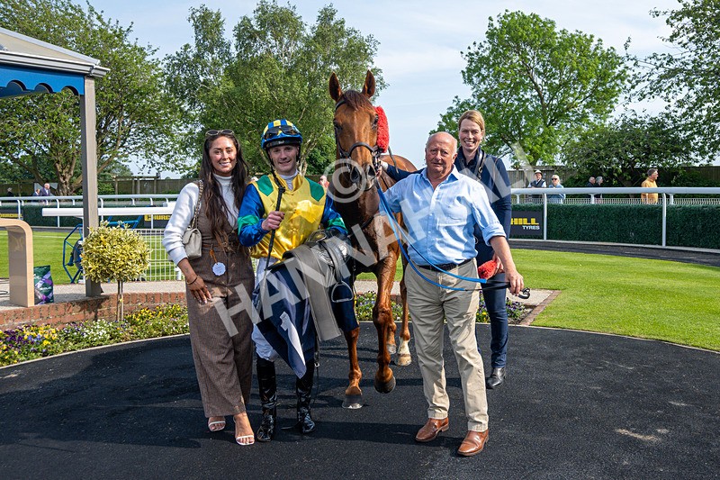 270526-Race 6-Sisterandbrother-0273 - Race 6 16.50pm Up The Tigers Handicap