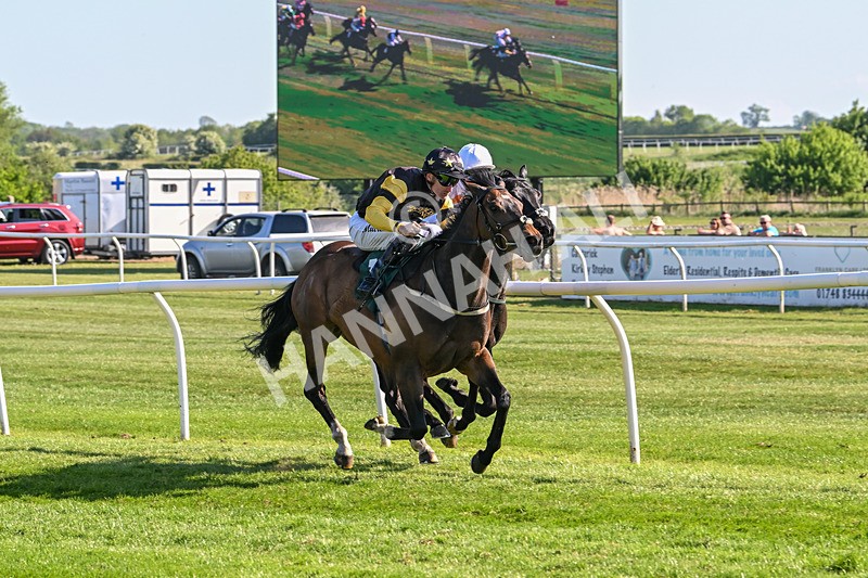 120525-Race 7-Water Of Leith-9089 - Race 7