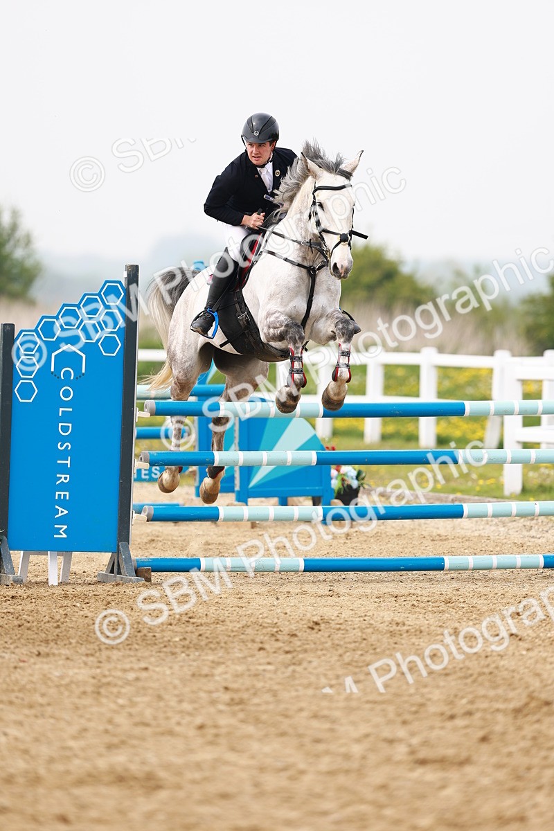  - Class 18 - Senior Newcomers - 1.10m