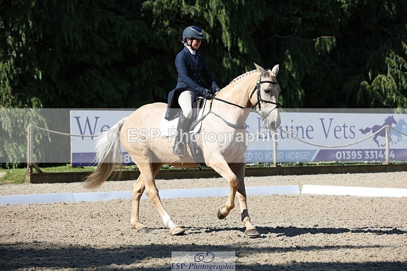 230526-093344-05094 - 356-THE_DUMB_BLONDE-Kat_Raybould-WEDTrotUp+DR