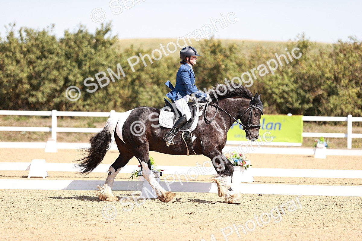 SBM_004593 - Class 12 - Novice 5 - 10.31-11.41