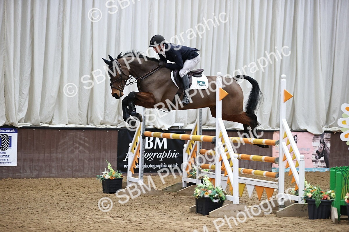 SBM_001441 - Class 4 - Senior Newcomers - 1.10m Open