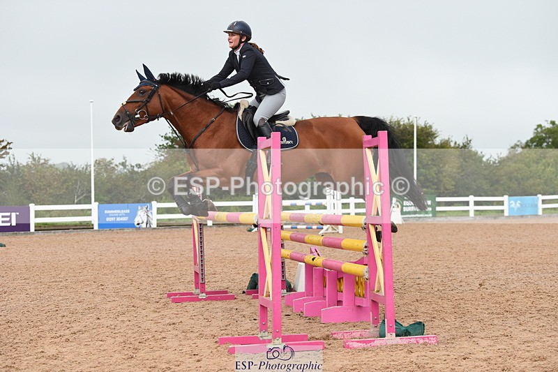 230902A-112532-00588 - Cls 8 1.05m Amateur Quali