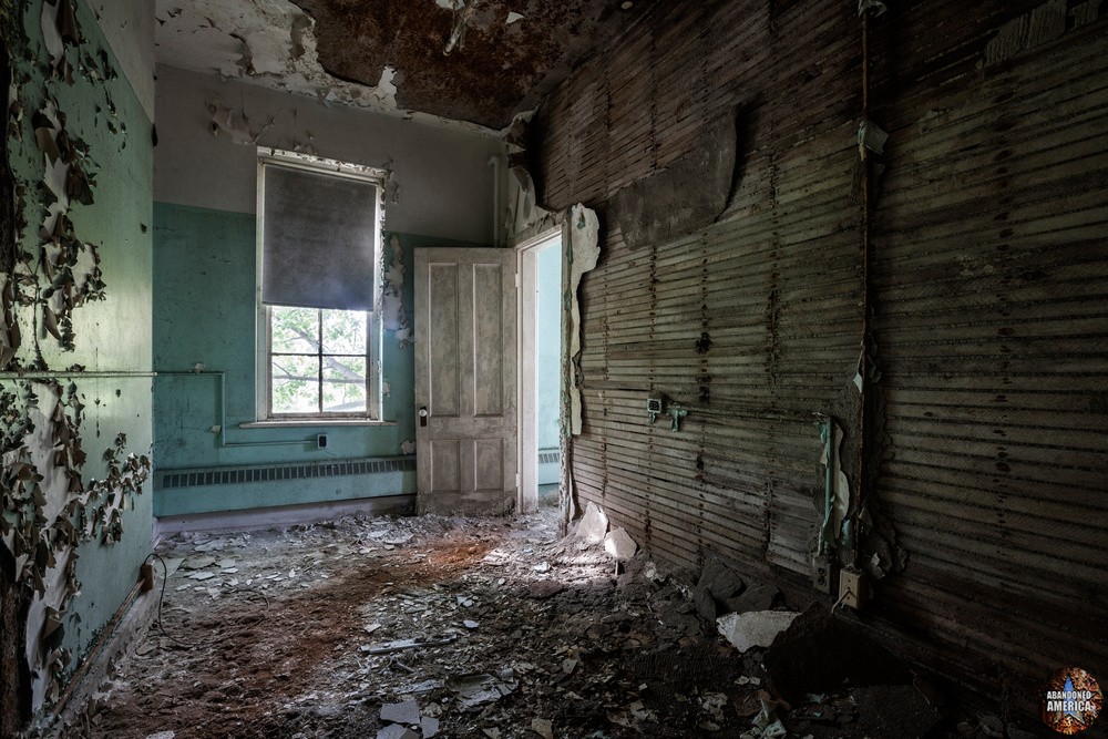 the weaknesses that defined me - Darbyville State Hospital*