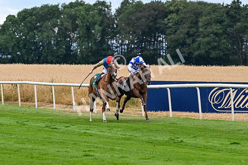010826-Race 3-Brighton Beach-2676 - Race 3 14.43pm Theakston Great Yorkshire Pint EBF Novice Stakes