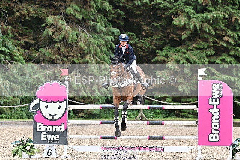 250524A-142027-12426 - D-468-Laura.Collett-LONDON.52