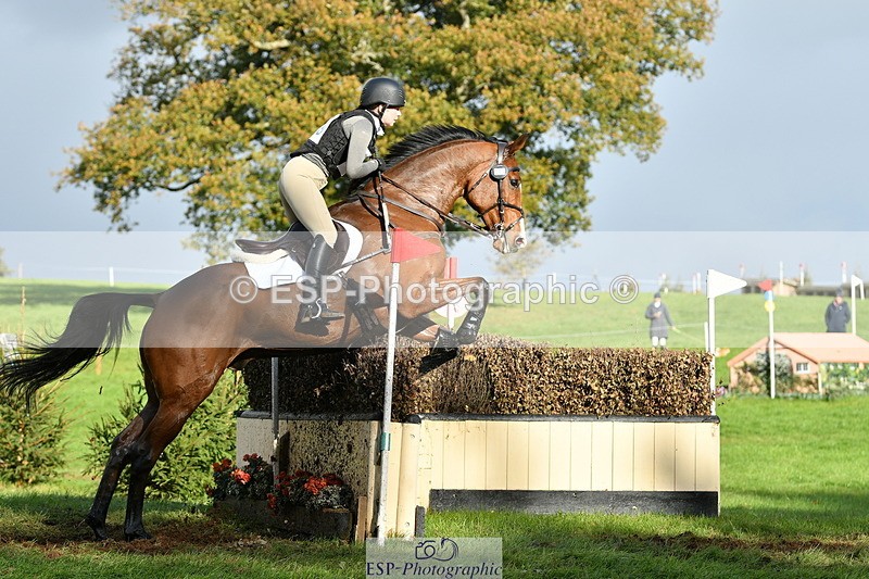 251025A-152152-21809 - G-563-Kirstin.Elisa.Evans