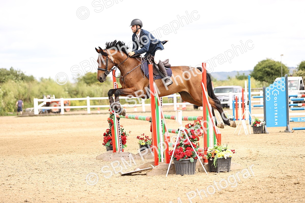 SBM_007663 - Class 19 - Senior Newcomers - 1.10m