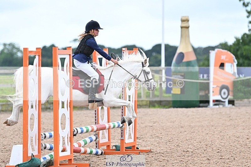 240813-160303-00144 - Clear round & 60cm