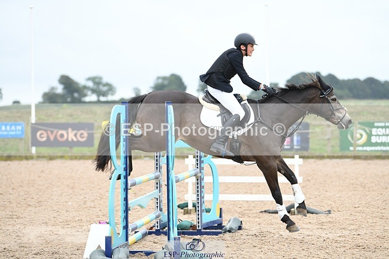 250807-111947-00591 - 90cm Round 1