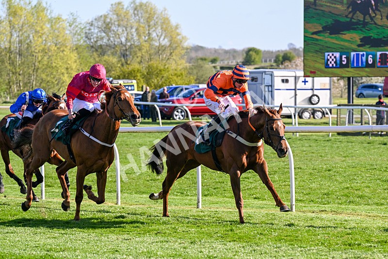 220426-Race 7-Free Pic-0965 - Race 7