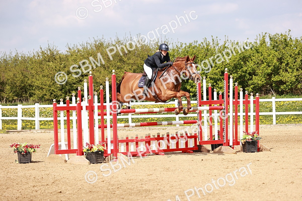  - Class 26 - Senior Foxhunter - 1.20m