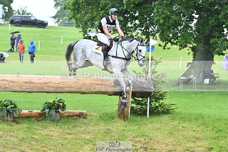 240526-124115-22117 - 404-DEERPAIRC_REVELRY-Max_Warburton