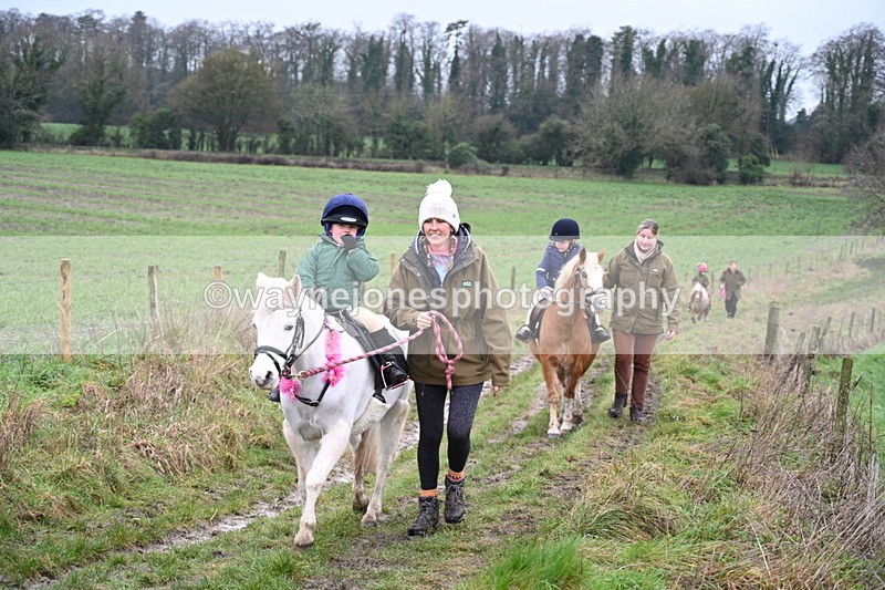 WJ7_9523 - Walk out..