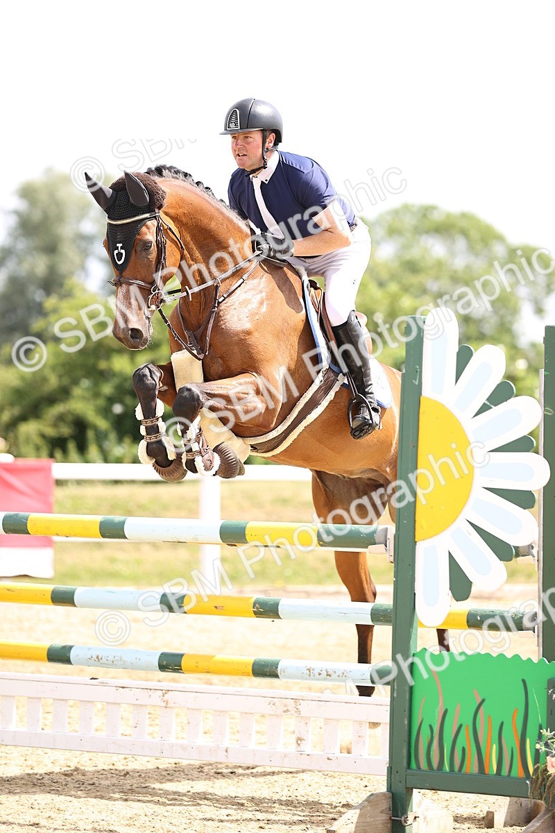 SBM_000588 - Class 15 - Redpost Equestian Senior Foxhunter - 1.20m