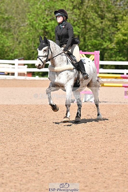 240504A-140819-02142 - Cls 20 & 21 Club & Schools 1m