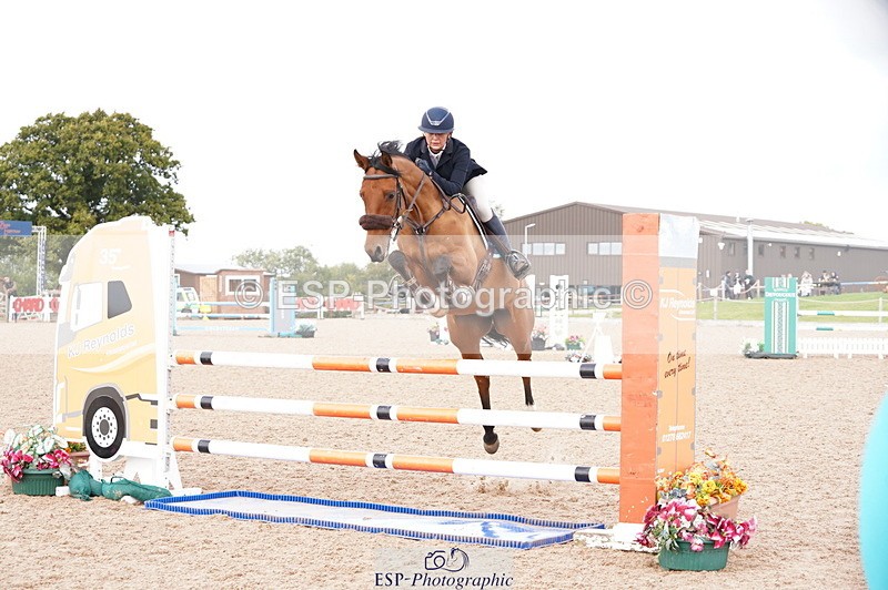 241004A-124702-00467 - Fri 03 Snr Newc & 1.10m Open