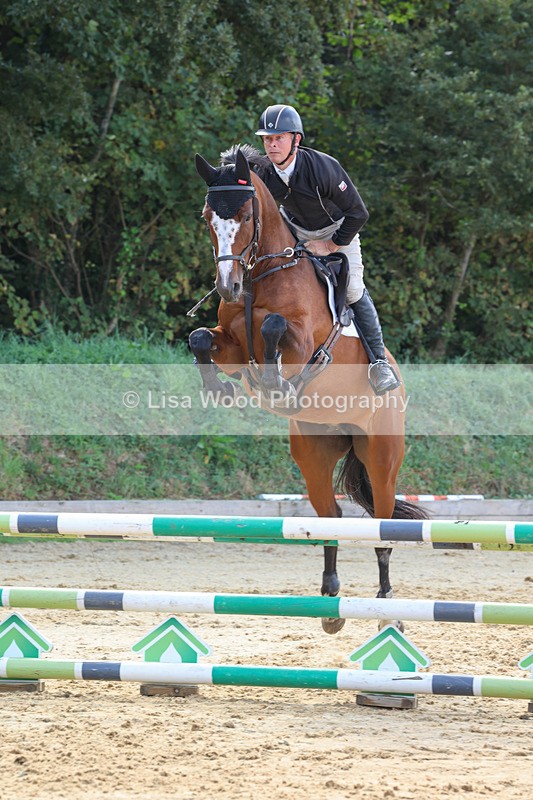 3E7A0806 - Class 4: Senior British Novice/90cm open