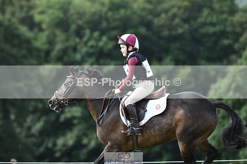 240825X-112233-32008 - 70cm XC 11.00 to 12.00