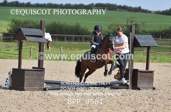 BPP_9581 - CLASS 1 SAT Derby Show Jumping 20CM,