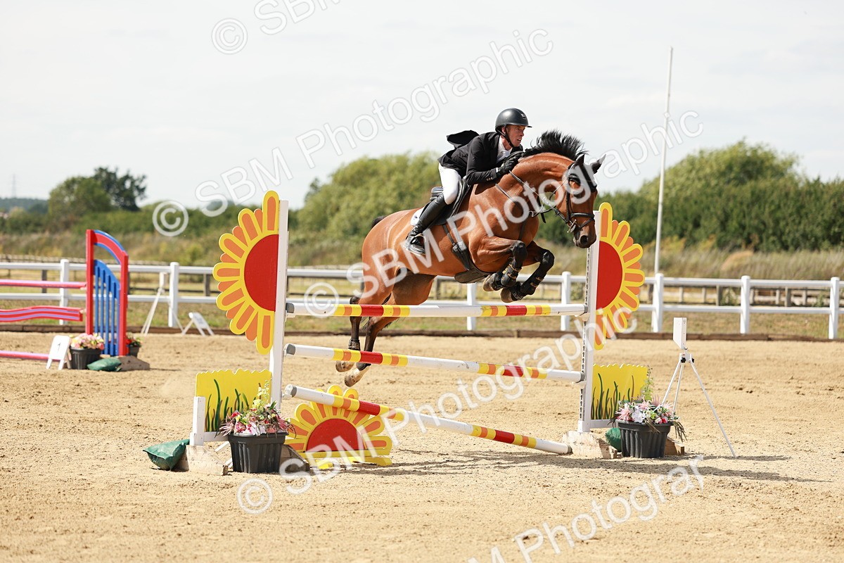 SBM_007915 - Class 4 - Senior Foxhunter - 1.20m Open